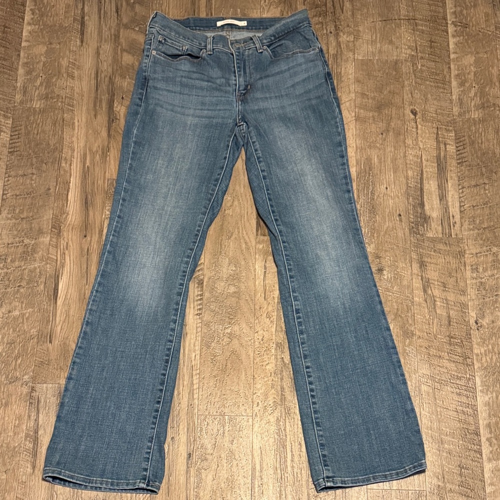 Levi's Women's “Classic Boot” Cut Jeans in Medium Blue Wash - Size 4